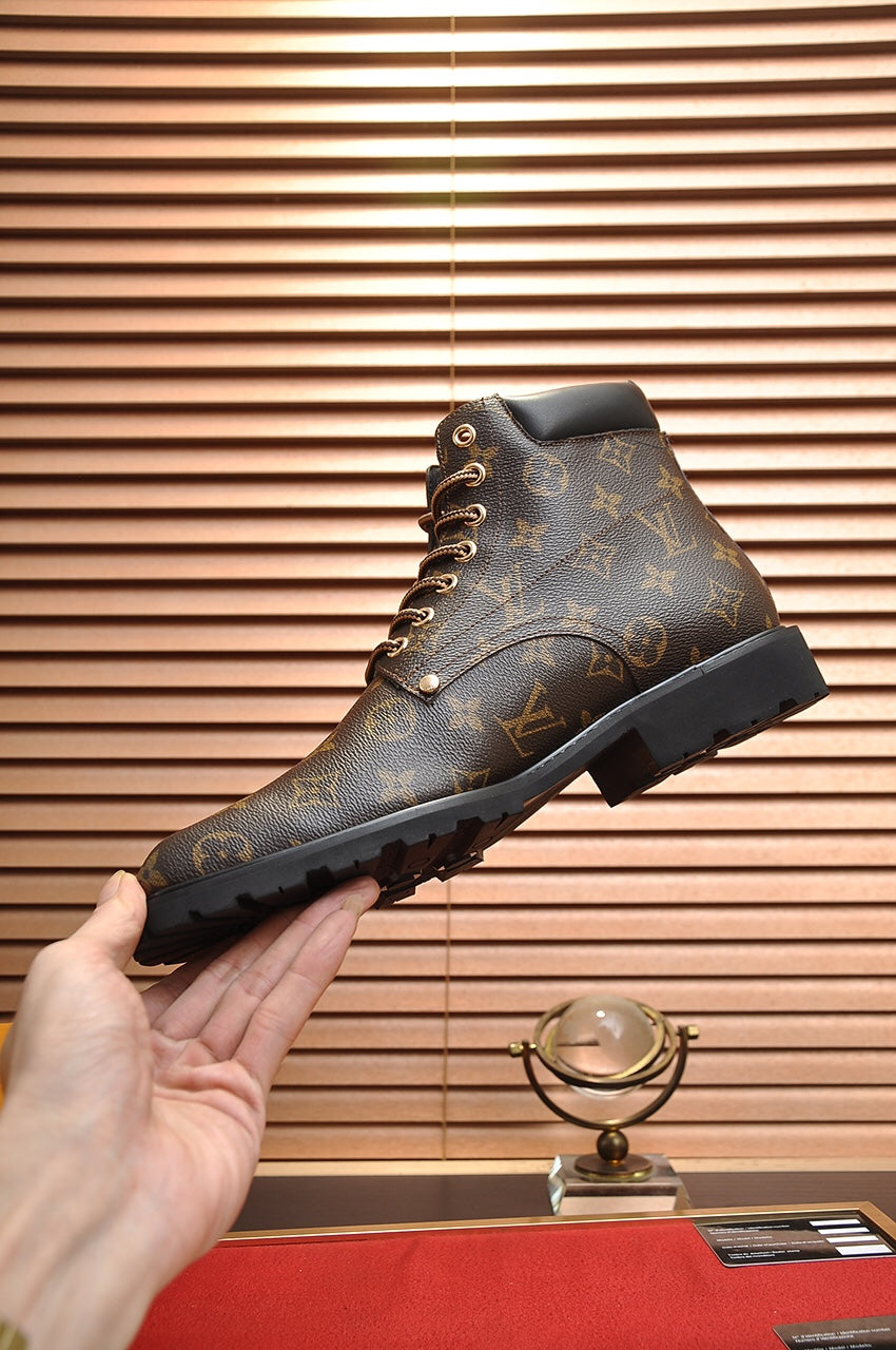 Fashion Casual New Style Men's Comfortable Sneakers Shoes Boots V26