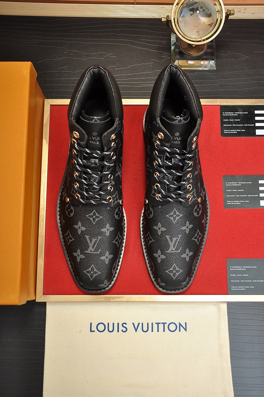 Fashion Casual New Style Men's Comfortable Sneakers Shoes Boots V26