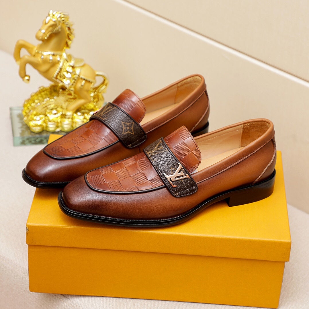 Brown V logo men's formal business shoes