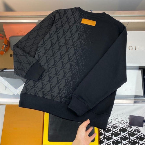 Autumn and winter new half-length gradient letters round neck long-sleeved sweater men