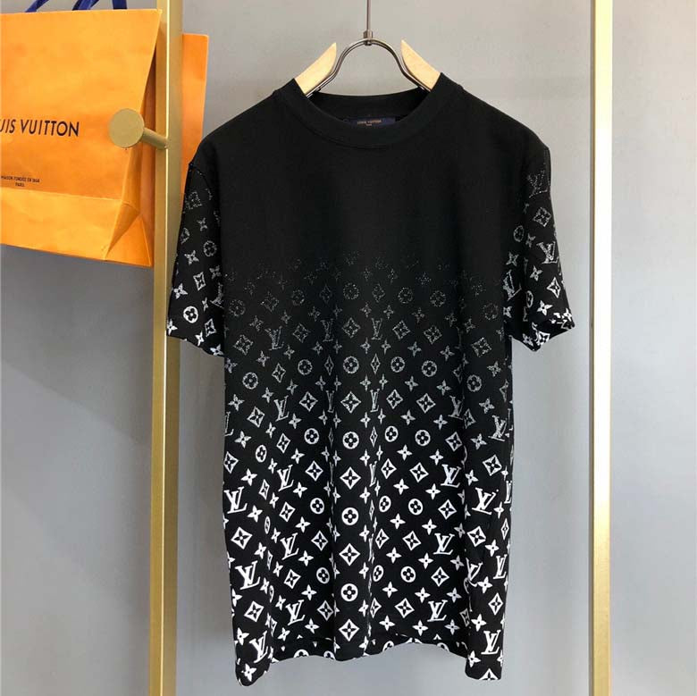 The latest gradient color T-shirt 05
