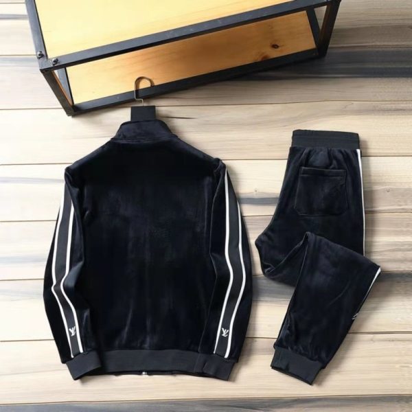 Limited Edition Men Hot Trend Tracksuits Set XC0823092112