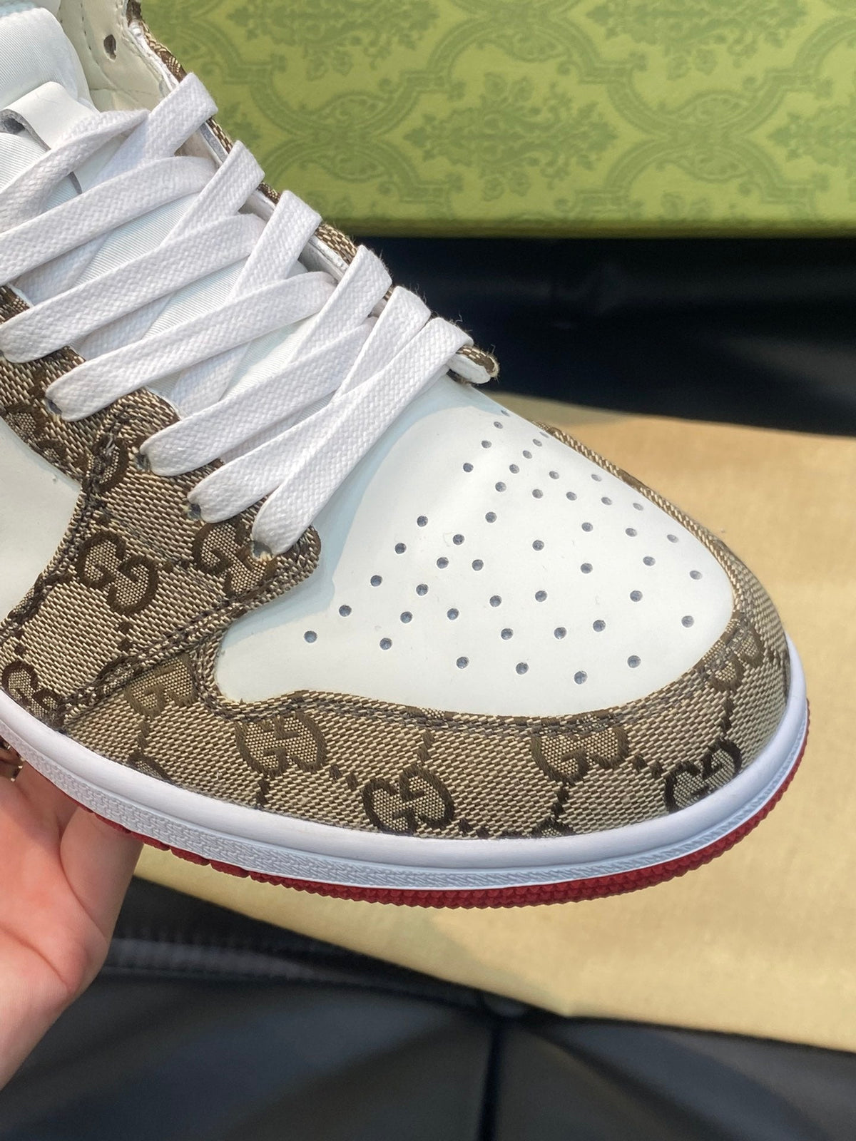 24 Limited Edition G & NK Inverted Hook Collaboration Sneakers 0424082610