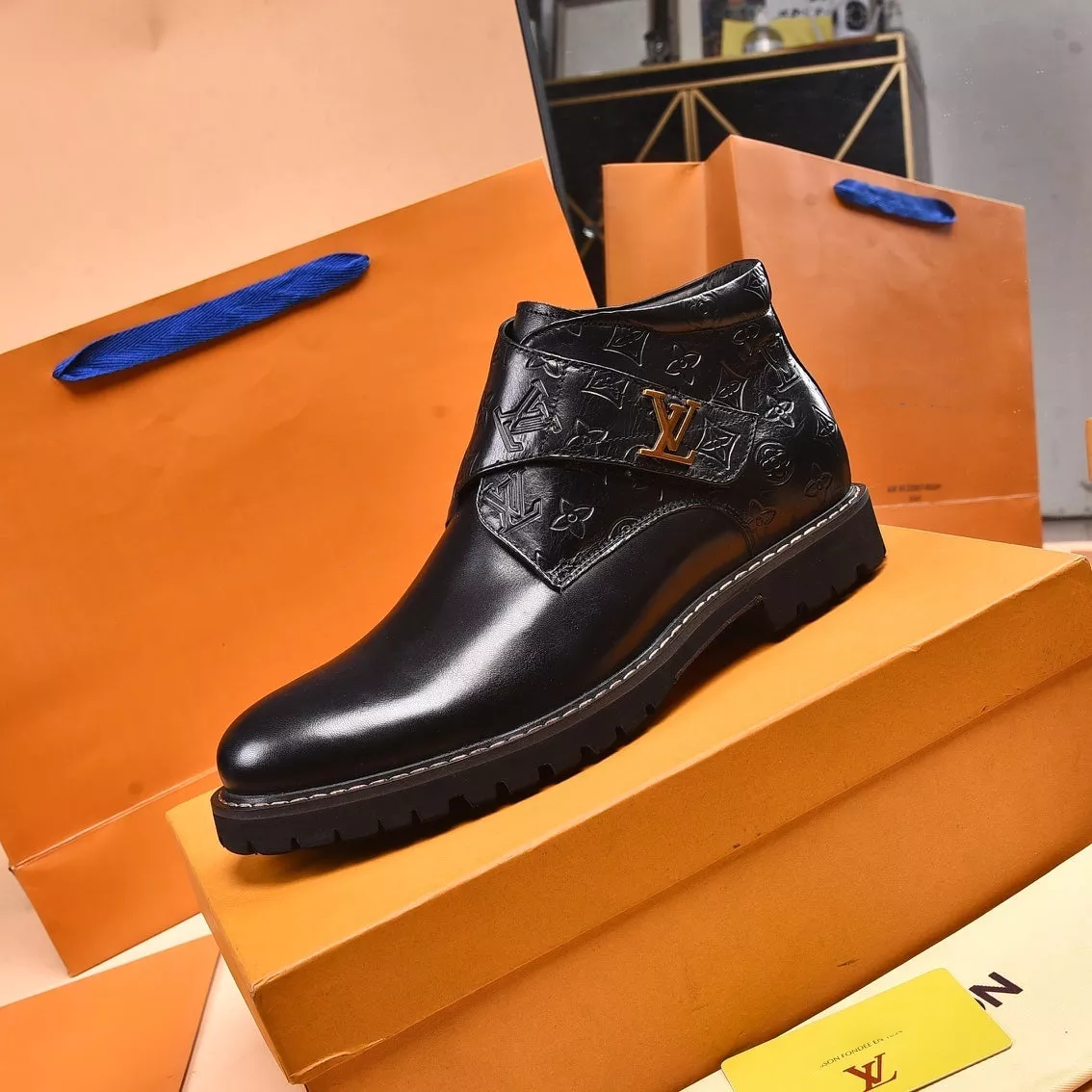 Black V Classic Logo Fashion Boots