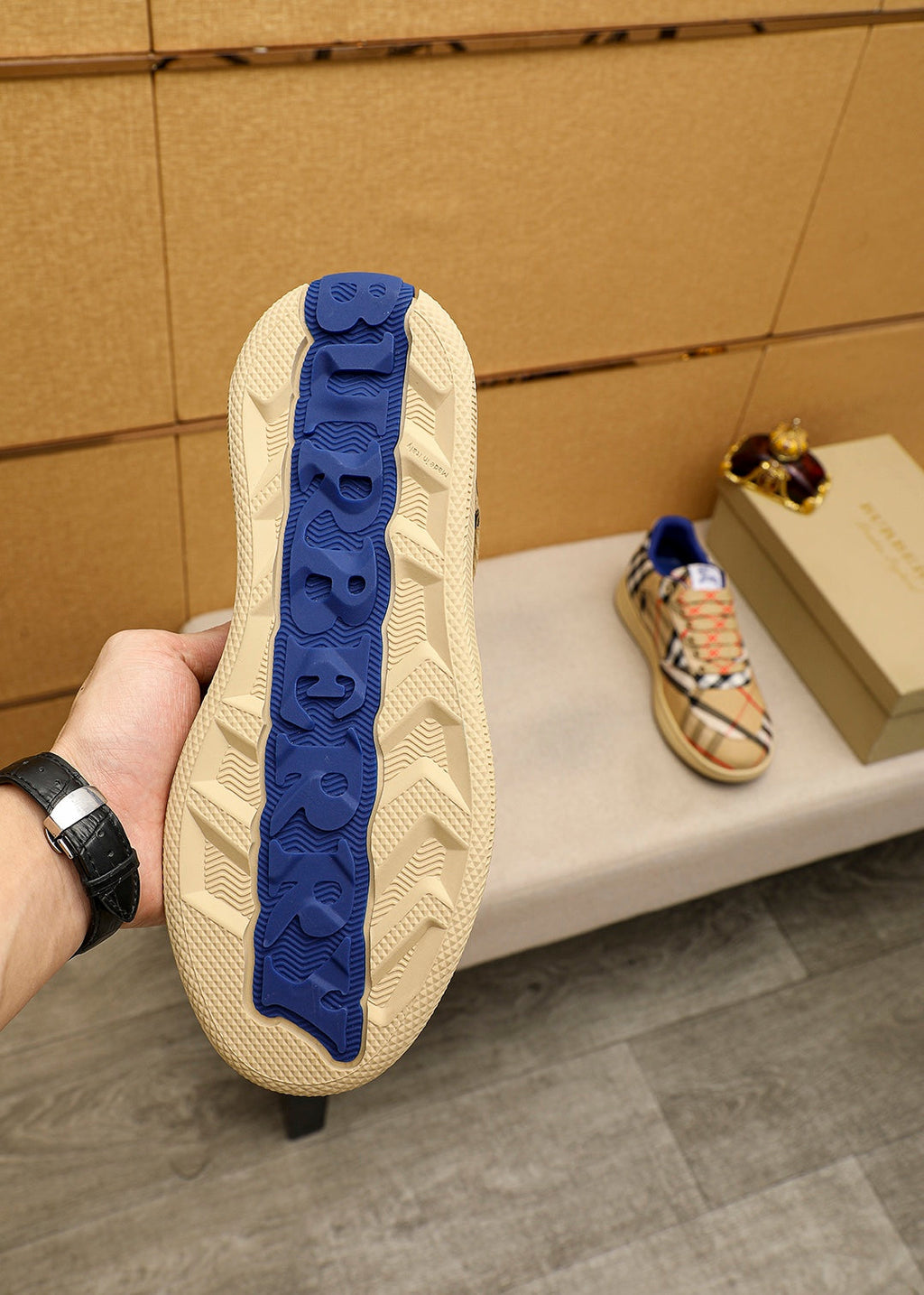 25 Luxury B Brand Casual Sneakers 042025052809